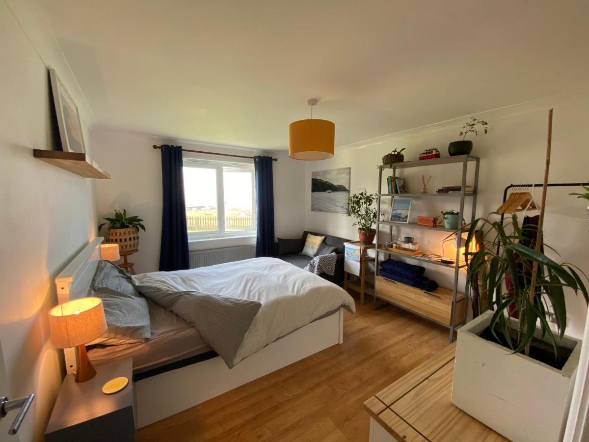 New Quay Sea Views On Fistral. Lovely Private Bedroom מראה חיצוני תמונה